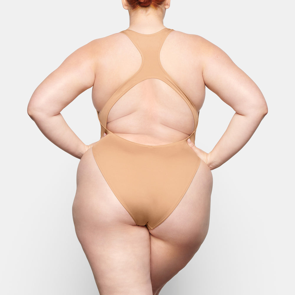 Skims SWIM CUT OUT MONOKINI One Piece Beige | 01JVEZLFY