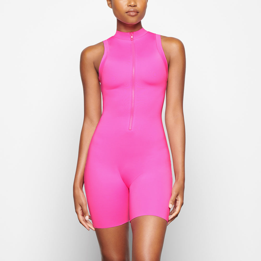 Skims SWIM MOCK NECK CYCLE SUIT One Piece Roze | 89SJLAZRN