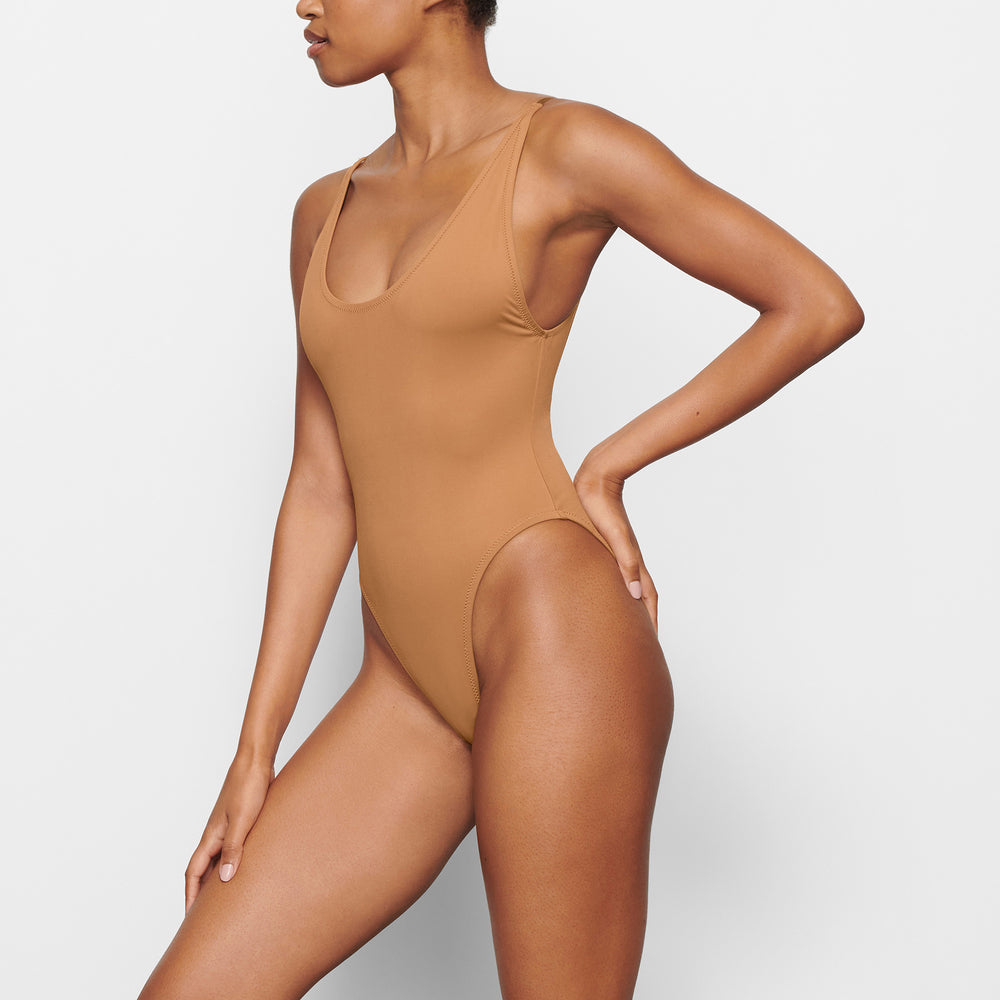Skims SWIM SCOOP NECK One Piece Abrikoos | 20NQKRGAX