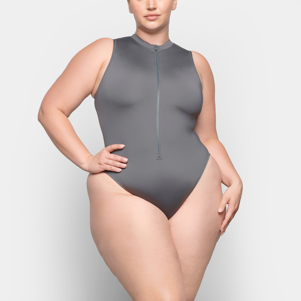 Skims SWIM ZIP FRONT SLEEVELESS One Piece Diepgrijs | 14LJNRWOF