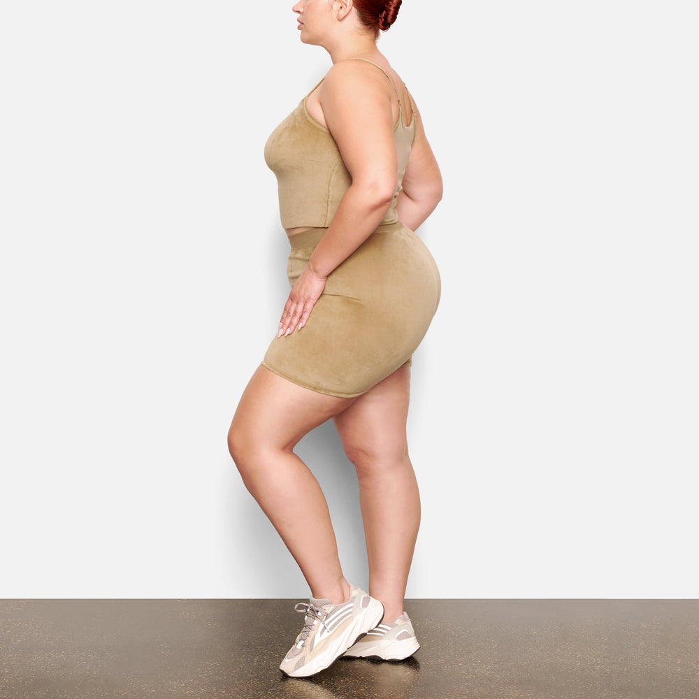 Skims VELOUR Cami Goud | 70BYFLSOG