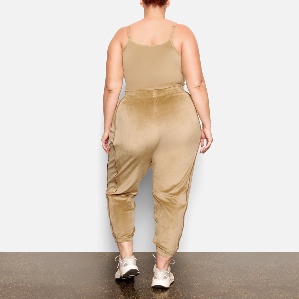 Skims VELOUR OVERSIZED Joggers Goud | 32PNWJRSB