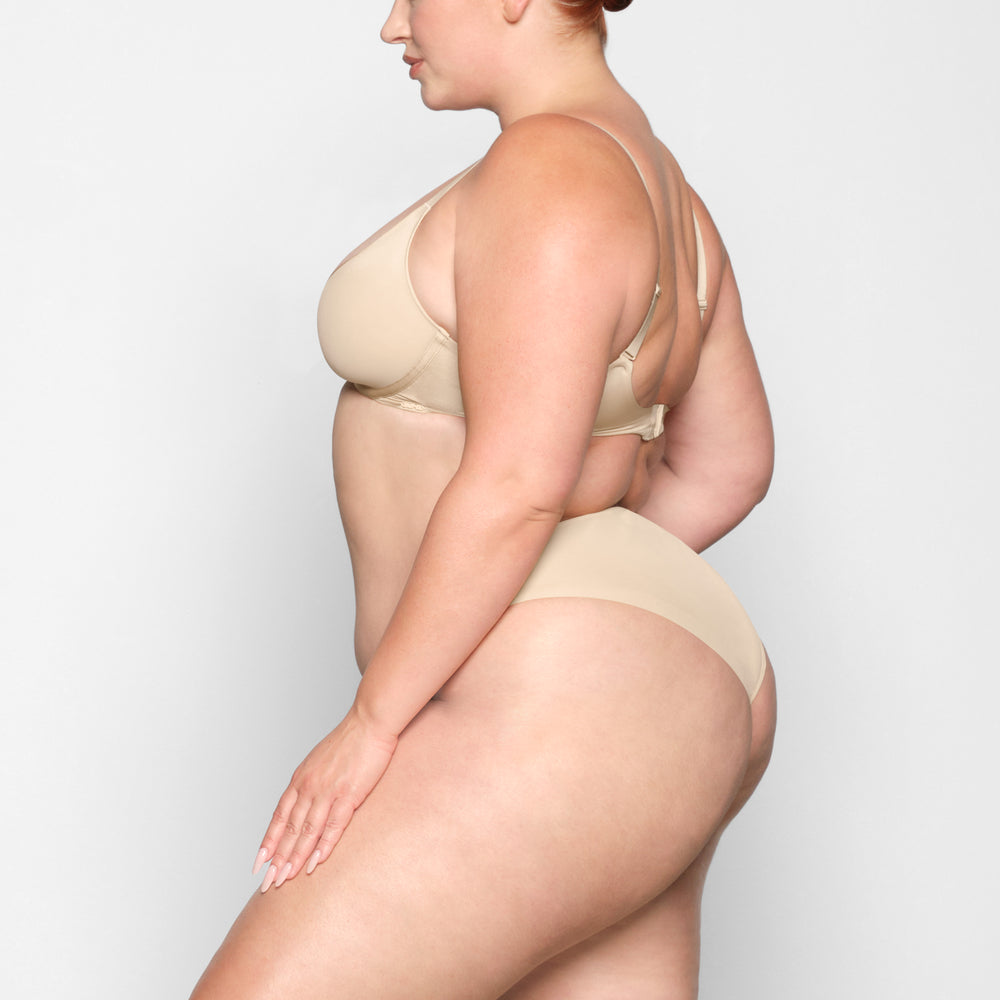 Skims WEIGHTLESS Scoop Neck Bra Bruin | 15SQOZEDC