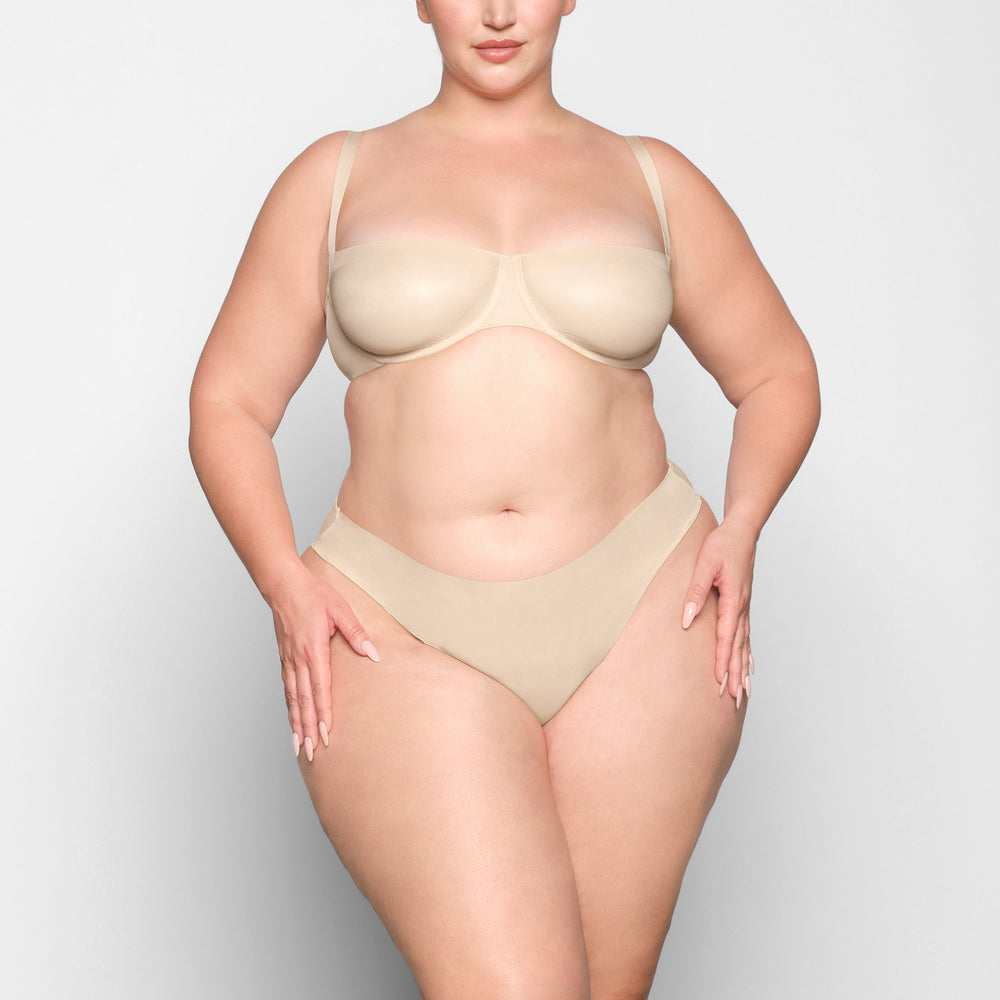 Skims WEIGHTLESS Thong Bruin | 40LUWOYZF