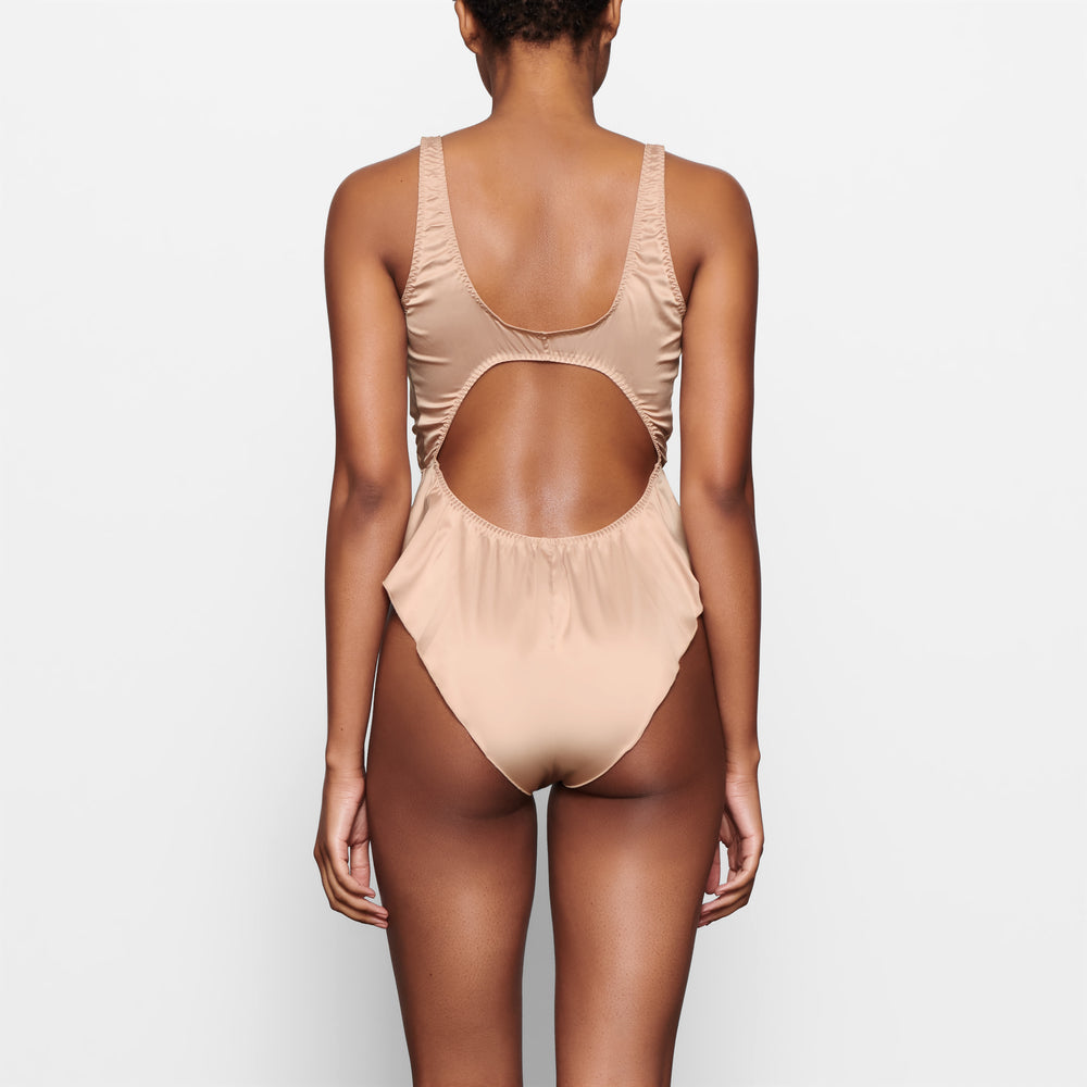 Skims WOVEN SHINE TIE FRONT Bodysuit Roze | 71CIGABTK
