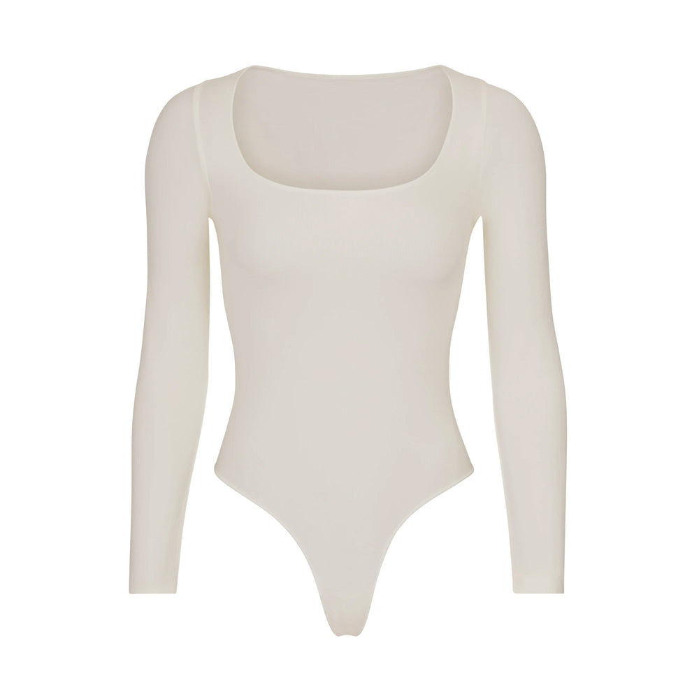 Skims ESSENTIAL SCOOP NECK Long Sleeve Bodysuit Wit | 65RXYOUAV