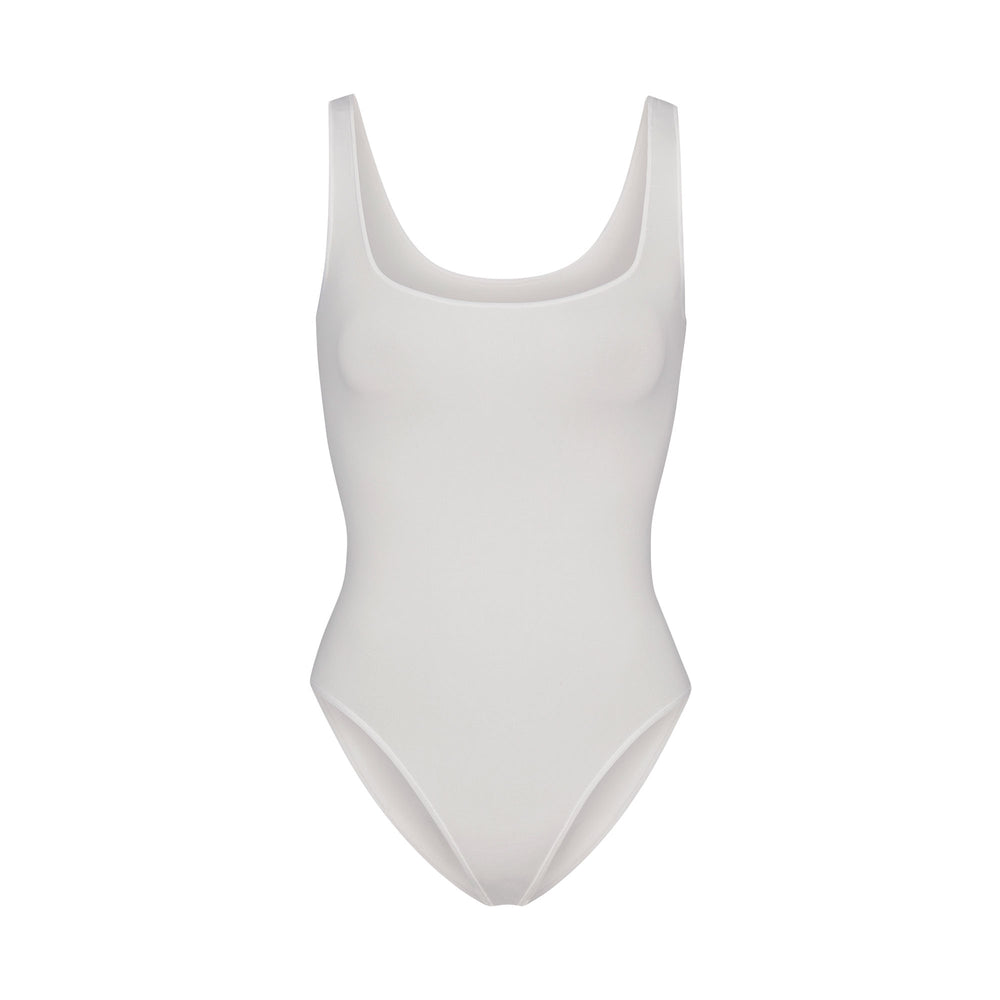 Skims LIGHT ESSENTIAL Scoop Neck Bodysuit Wit | 25QSBFOEI