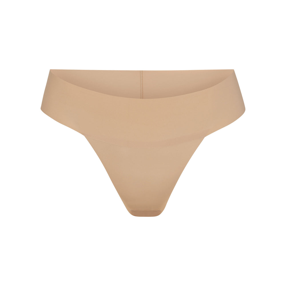 Skims NAKED DIPPED Thong Beige | 24OLDAWTX