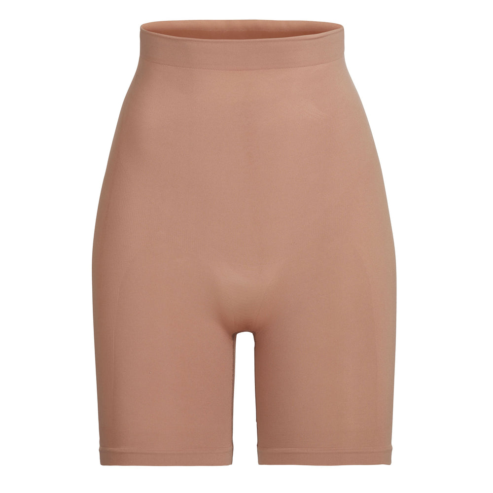 Skims SCULPTING ABOVE THE KNEE Korte Broek Abrikoos | 50GACZEHB