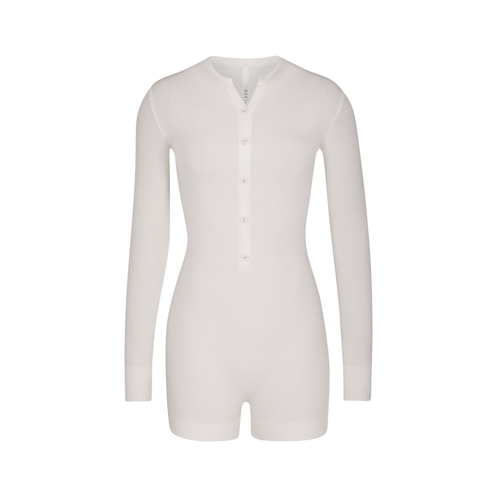 Skims SOFT LOUNGE BUTTON UP HENLEY Onesie Wit | 75JFVBGSY