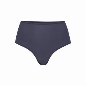 Donkerblauw